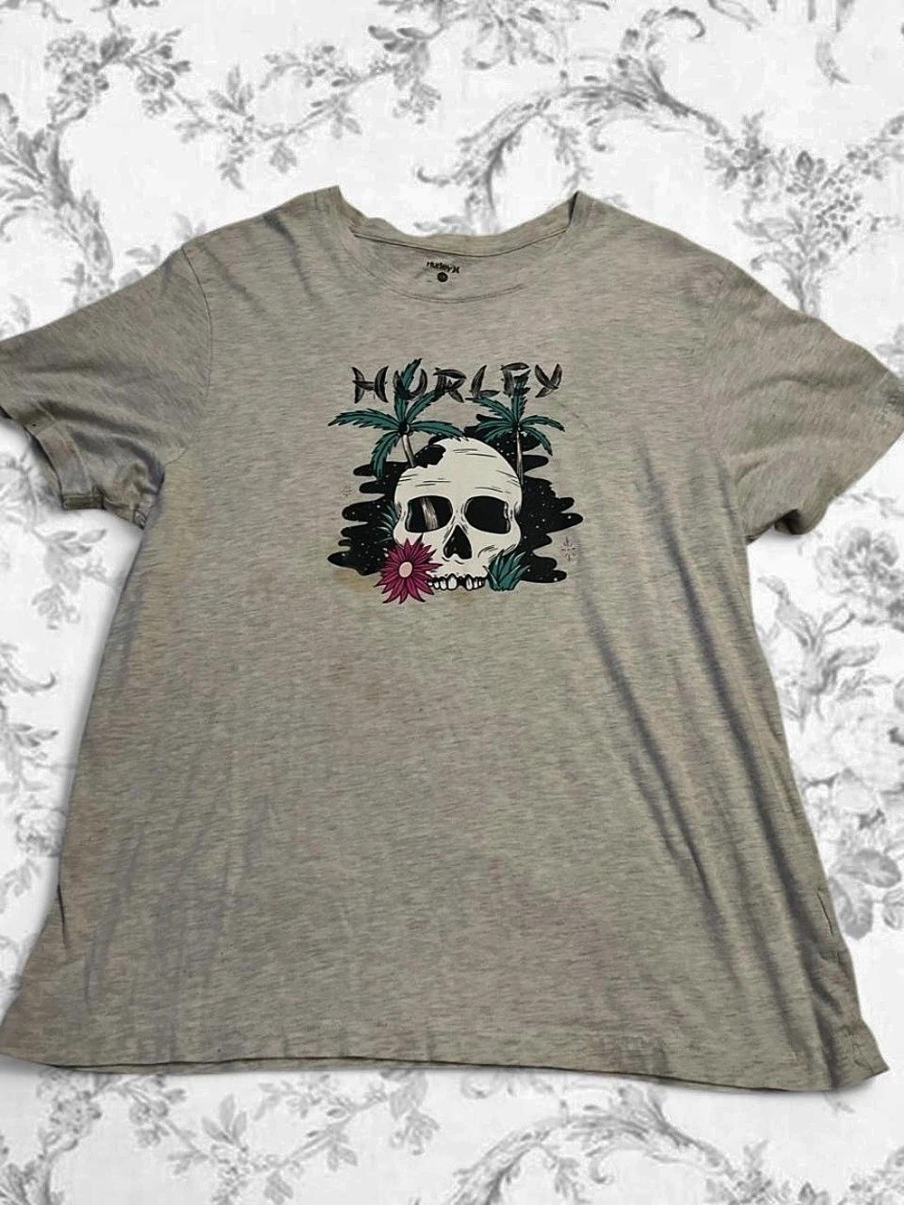 Hurley skull graphic tee Graphic Tee Gray Size L